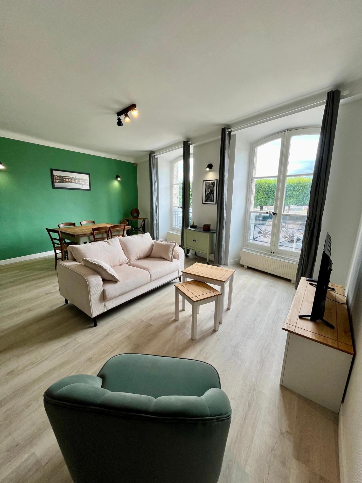 La Place Du Chateau - Vue Exceptionnelle Sur Le Chateau De Blois Ngoại thất bức ảnh